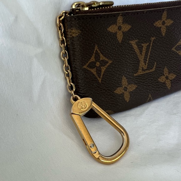 ✨SOLD✨ Louis Vuitton Monogram Key Pouch - Picture 3 of 7